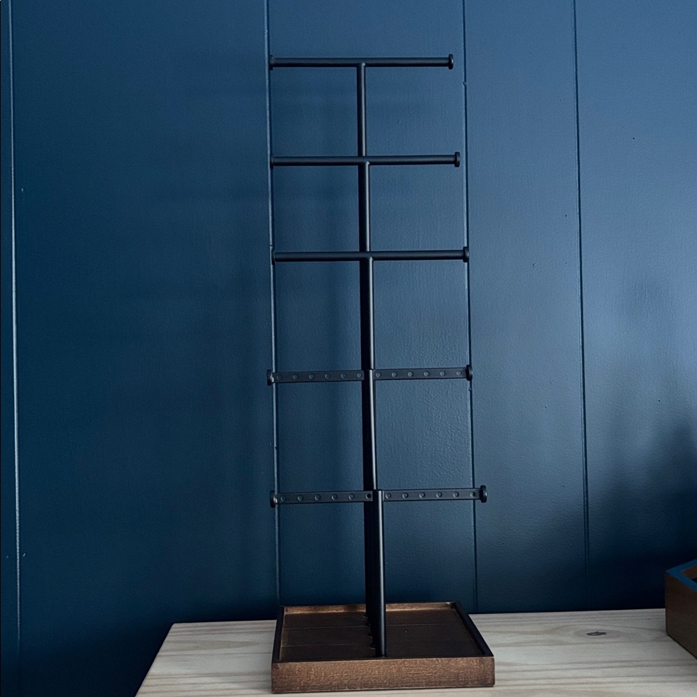 Umbra 5 Tier Jewelry Stand